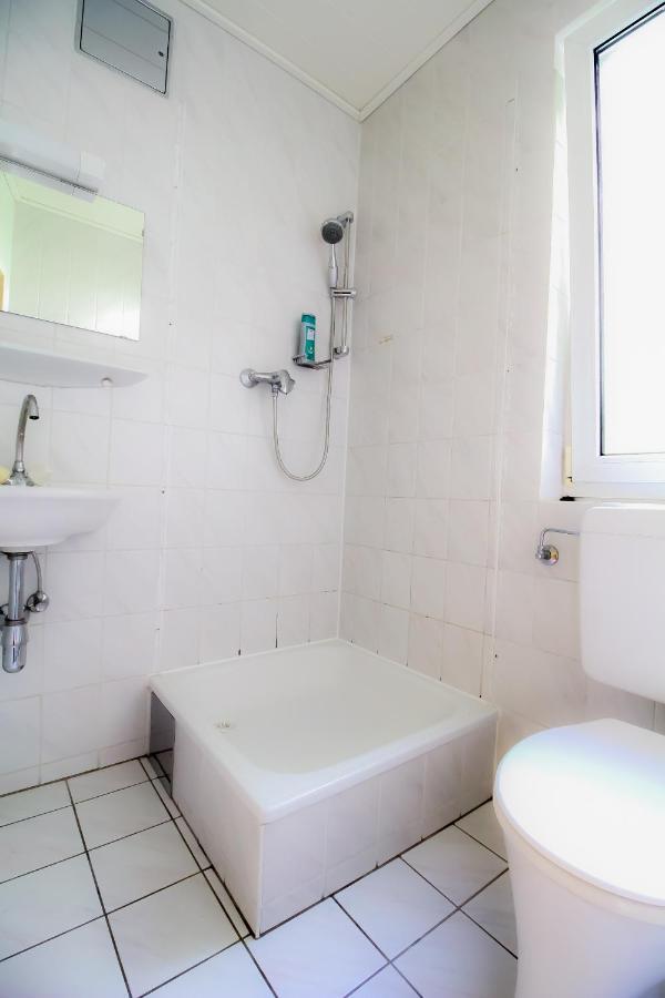 Private Double Bed Room With Bathroom Wien Ngoại thất bức ảnh