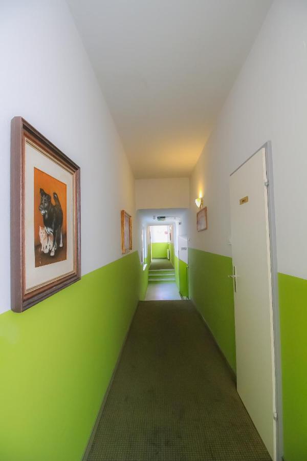 Private Double Bed Room With Bathroom Wien Ngoại thất bức ảnh